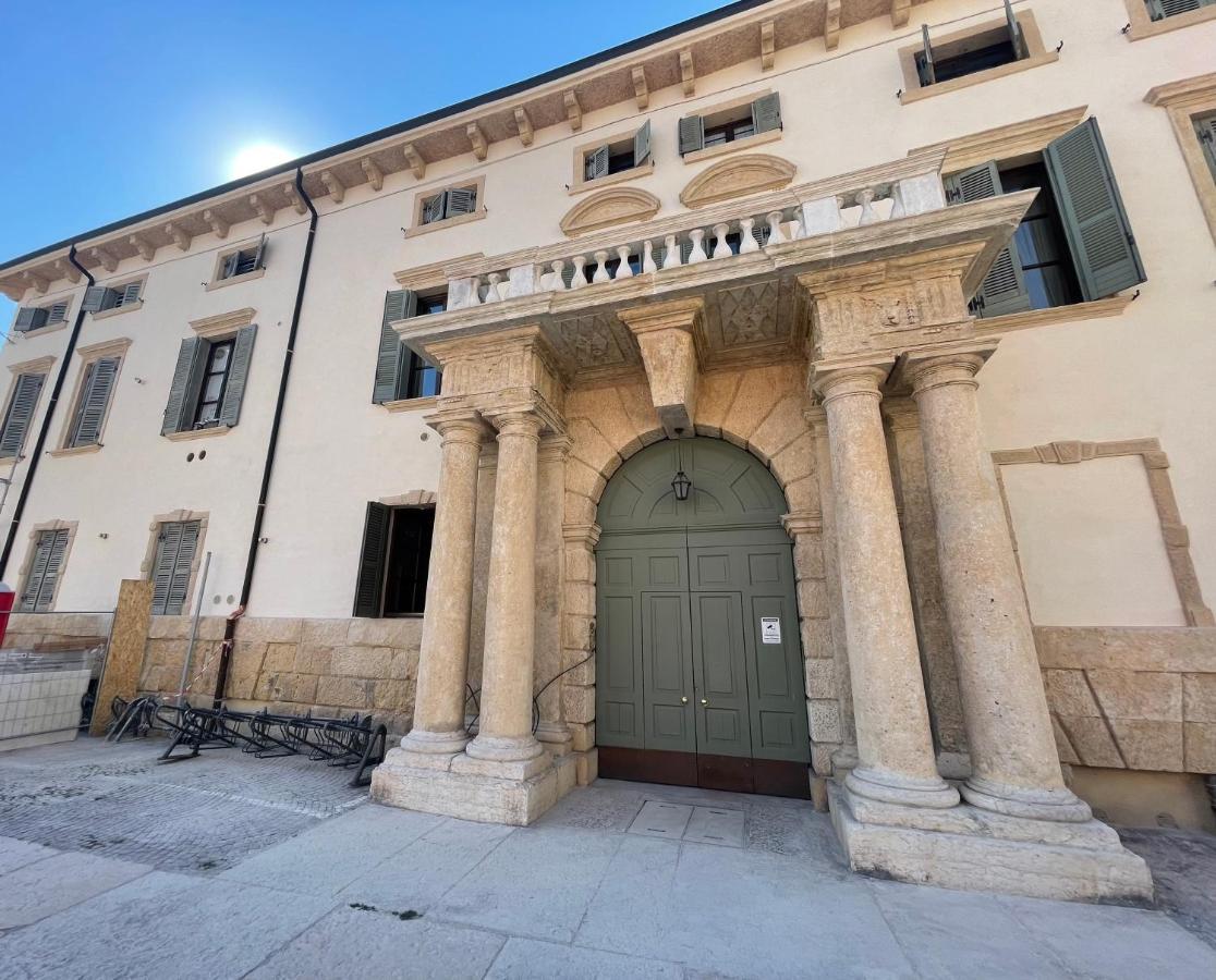 Antiche Colonne Apartment Verona Bagian luar foto