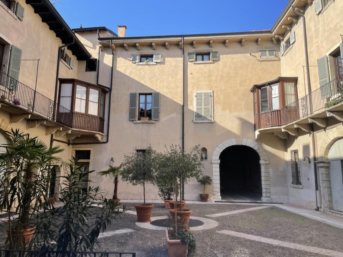 Antiche Colonne Apartment Verona Bagian luar foto