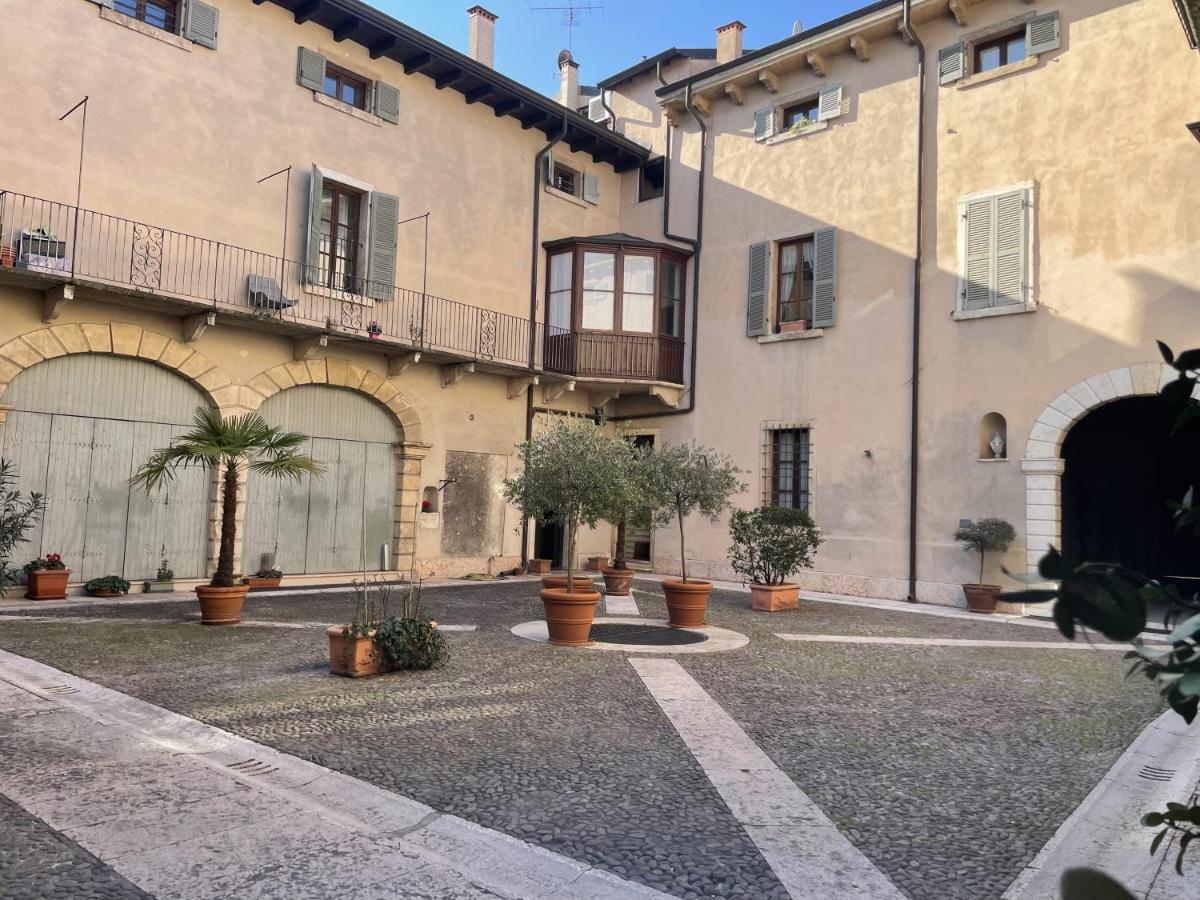 Antiche Colonne Apartment Verona Bagian luar foto